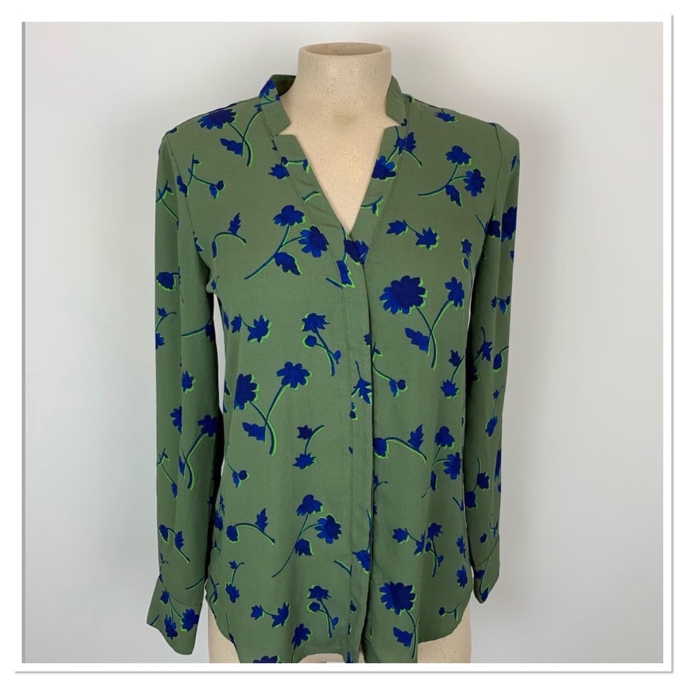 Banana Republic Long Sleeve Button Down Shirt